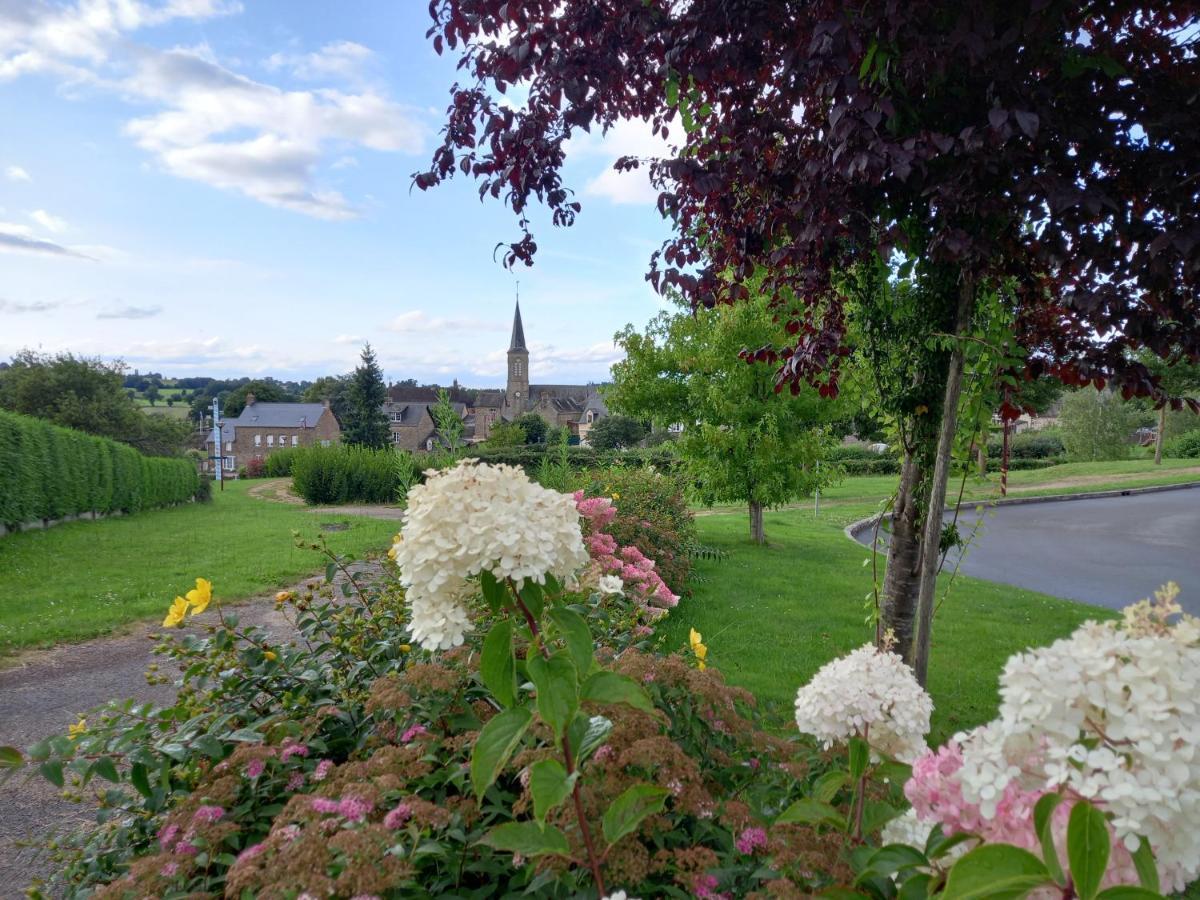 Chez Jojo A St Fraimbault Villa Saint-Fraimbault-de-Prieres Eksteriør bilde